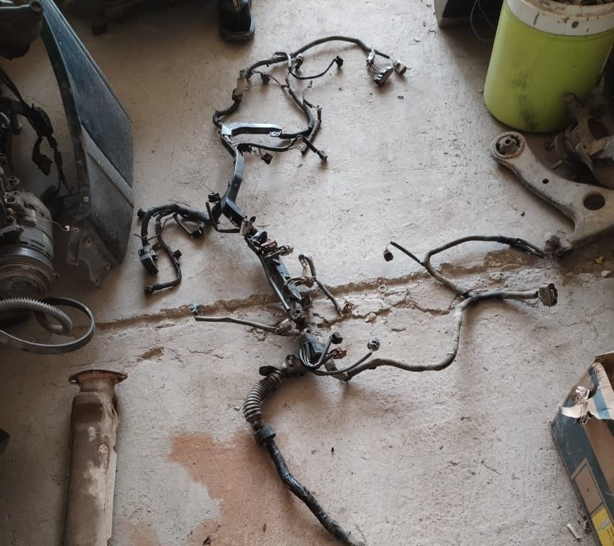 السلام عليكم
ضفيرة بطة اثنين ونص ٣ خطوط الكير
والثانية ٣٠٠٠ ثمان خطوط الكير.
السعر الوحدة ١٢٠ 
واسط النعمانية 
للإستفسار 
***********
