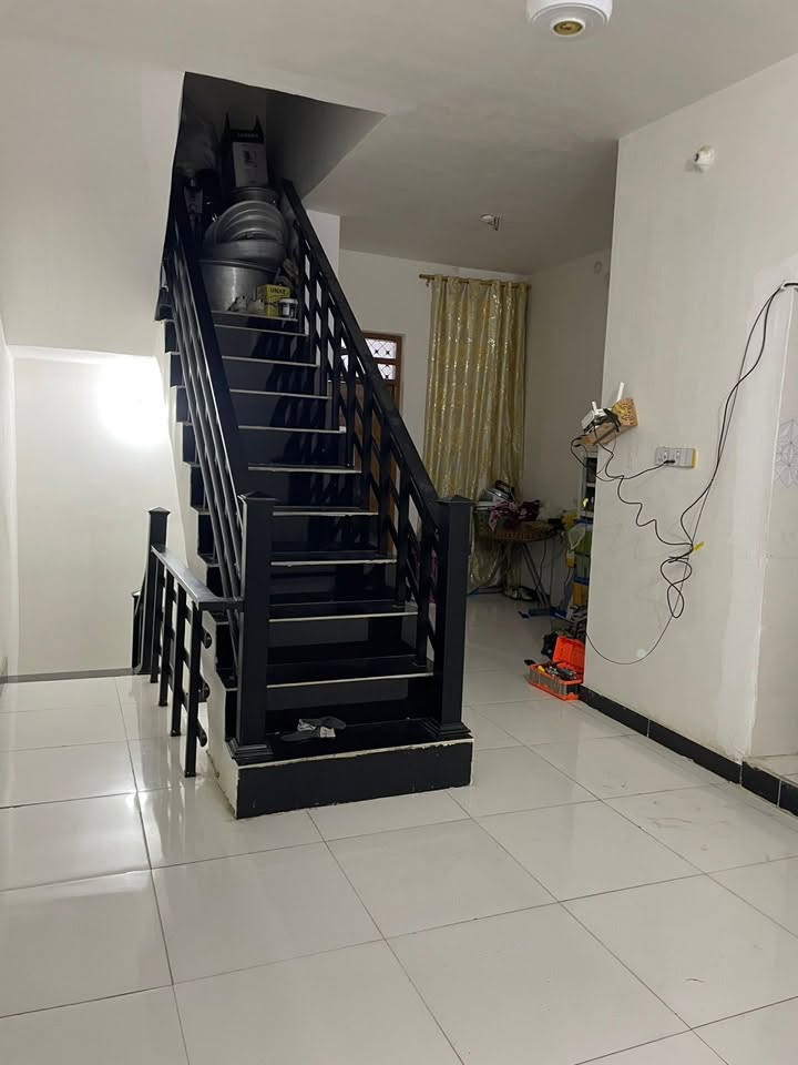السلام عليكم مشتمل في شارع القاضي مصفر بي 3 غرف للاستفسار *********** الهاتف ***********واتساب
