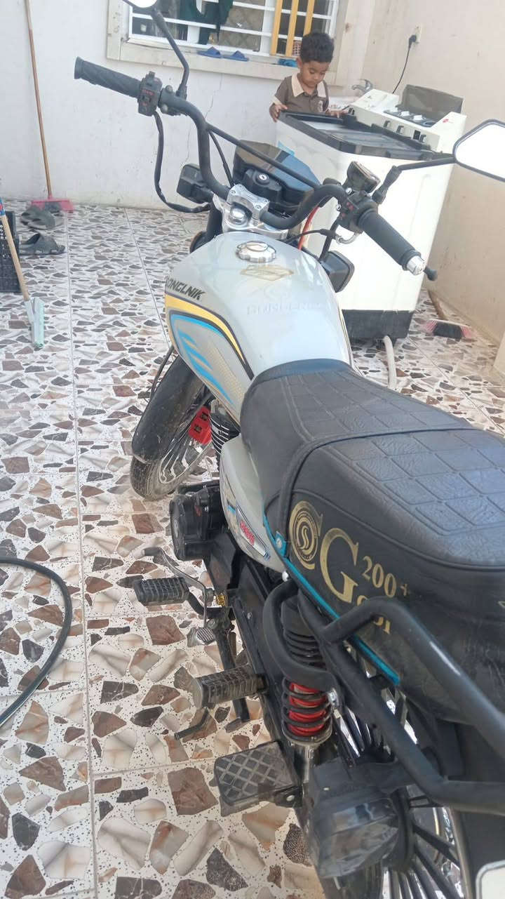 دراجه للبيع ايراني مدير اللي يريدها خدمته يتصل على هذا الرقم او يجيني خاص***********
