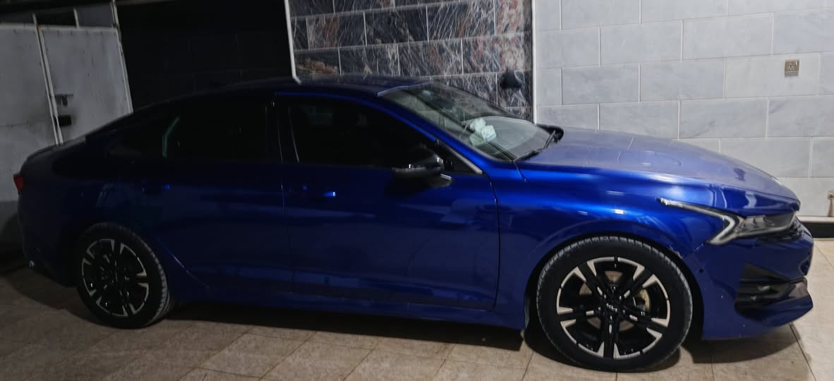 السلام عليكم
للبيع كي فايف gt line 2022
فول مواصفات عدا البنوراما ومعروفة مواصفات الجيتي لاين ميحتاج اذكرهن
ماشية ٥٧ 
الحادث كلش خفيف بدون دواخل
مثل ما موضح تبديل دعامية نفس اللون وشبرين صبغ بالبنيد 
السيارة كلش نظيفة ومال جناي ومسويلها ادامة كاملة قبل شهر( بلكات اصلية ب٨٥ الف وحاضنة جديدة 
تخم تاير ومبدل دسكات ومصفر فلنجات وكلشي بيها جديد واصلي )
دهن اصلي وبانزين محسن
جاهزة ومابيها مصرف ربع دينار 
وترايها مال زيرو
مكان السيارة شارع ٤٠ 
ورجاء فقط الشراي يتصل ***********
غير متواجد على الفيس
