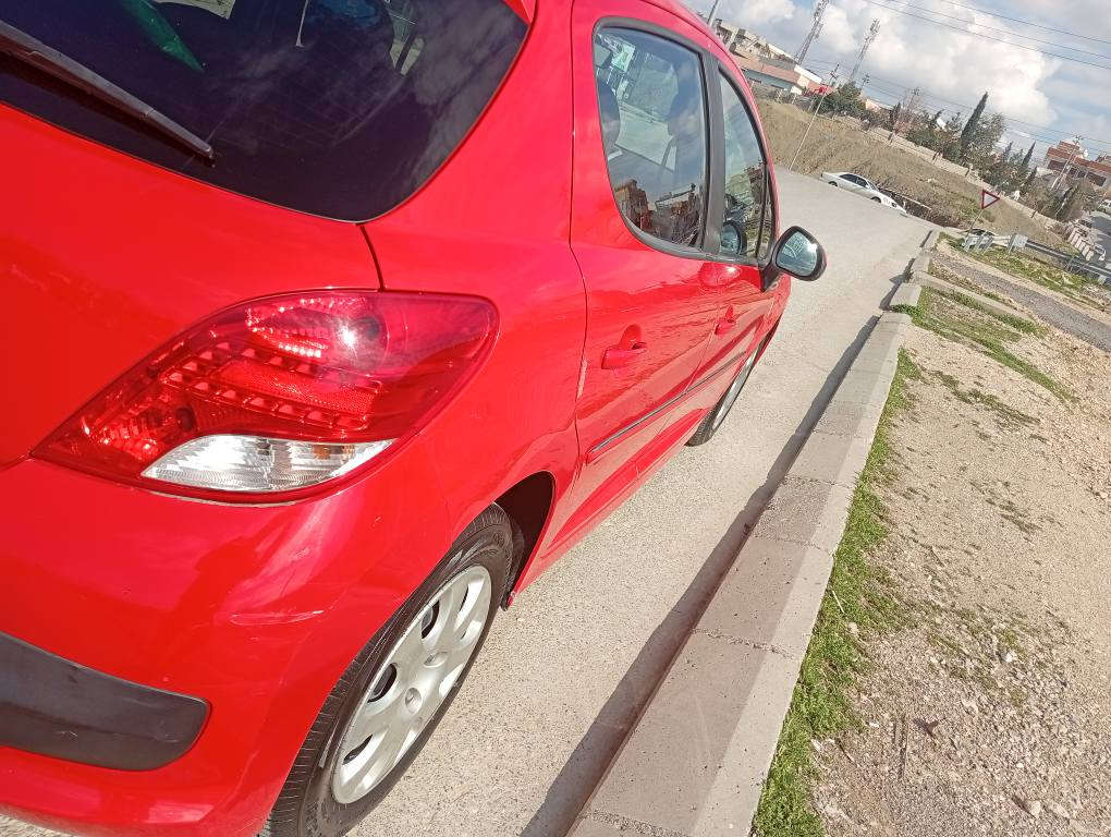 peugeot. 207  2012
بیجۆ  ٢٠١٢
گێر توماتیک مەکینە 1.6دیجیتاڵ
جام کارەبا تبرید ئاوێنەی کارەبا سوکان ڤۆلیۆم
262هەزار ڕۆیشتووە گێڕو مەکینەی بەشەرت
ساڵانەی بەسەرجووە تحویل و غرامەی بەشەرت
سلێمانی⁦◉⁩⁦⁦◉◉⁩
***********
*********** السليمانية, العراق

