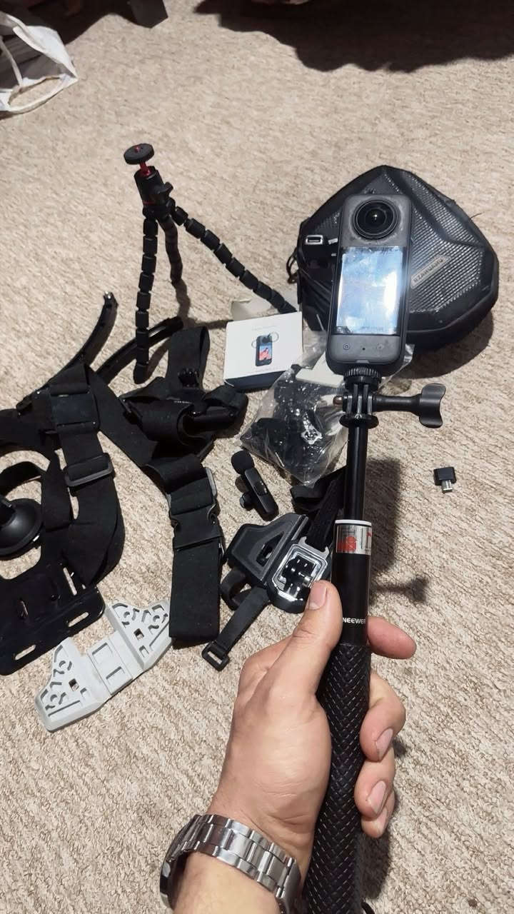 كامره انستا  x3.360درجه للبيع إذا تريد الكامره وحده سعره ٣٢٥وبيه مجال بسيط وذا تريده هيه والعده الي وياها سعره ٣٧٥ألف❤️هذا رقمي *********** مكاني بغداد بل رصافه بزيونه
