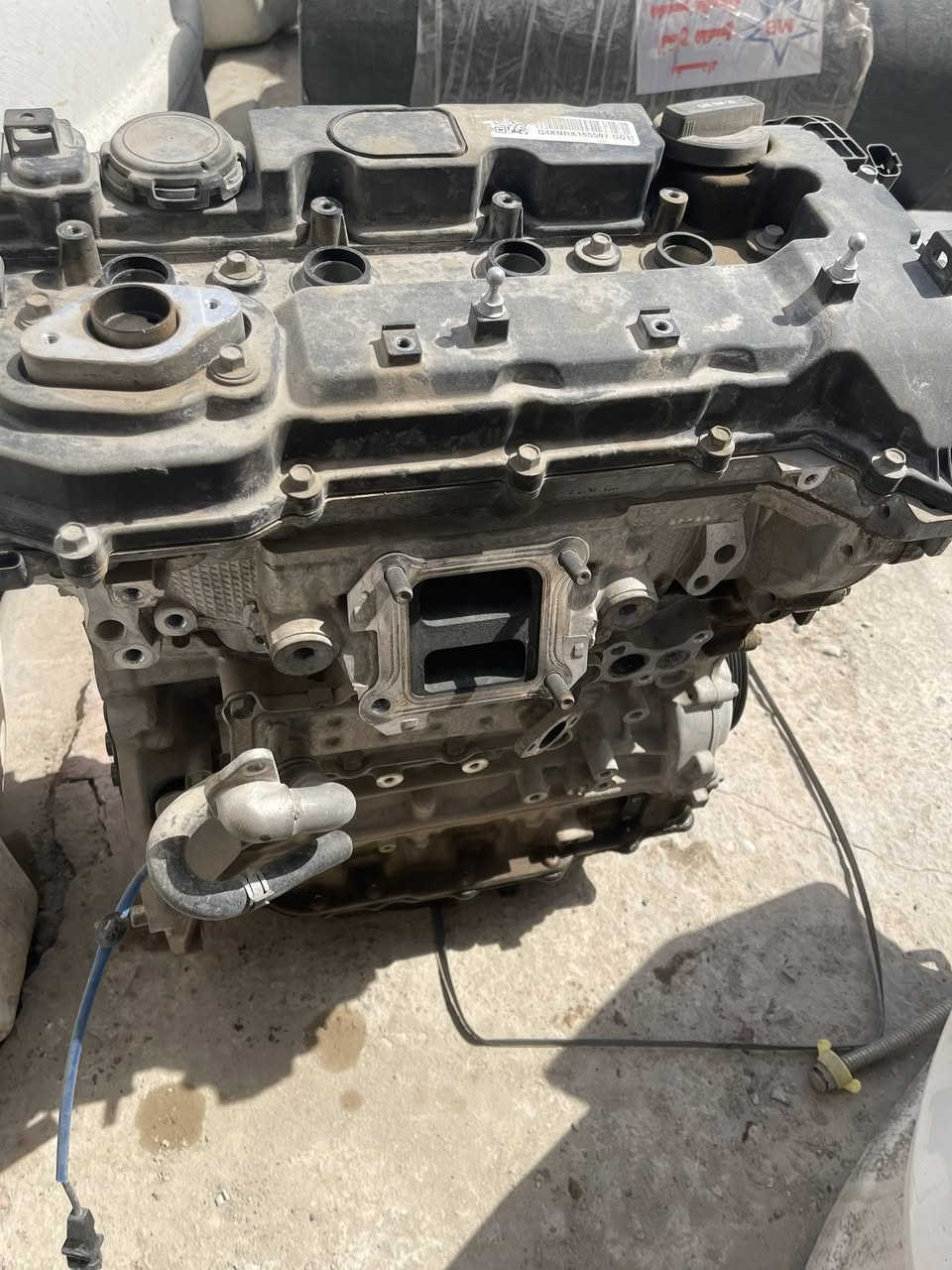 مكينه 2500توسان GDI لاطشه مكينه بيه تفرعاته داخليه نضيفه ***********
