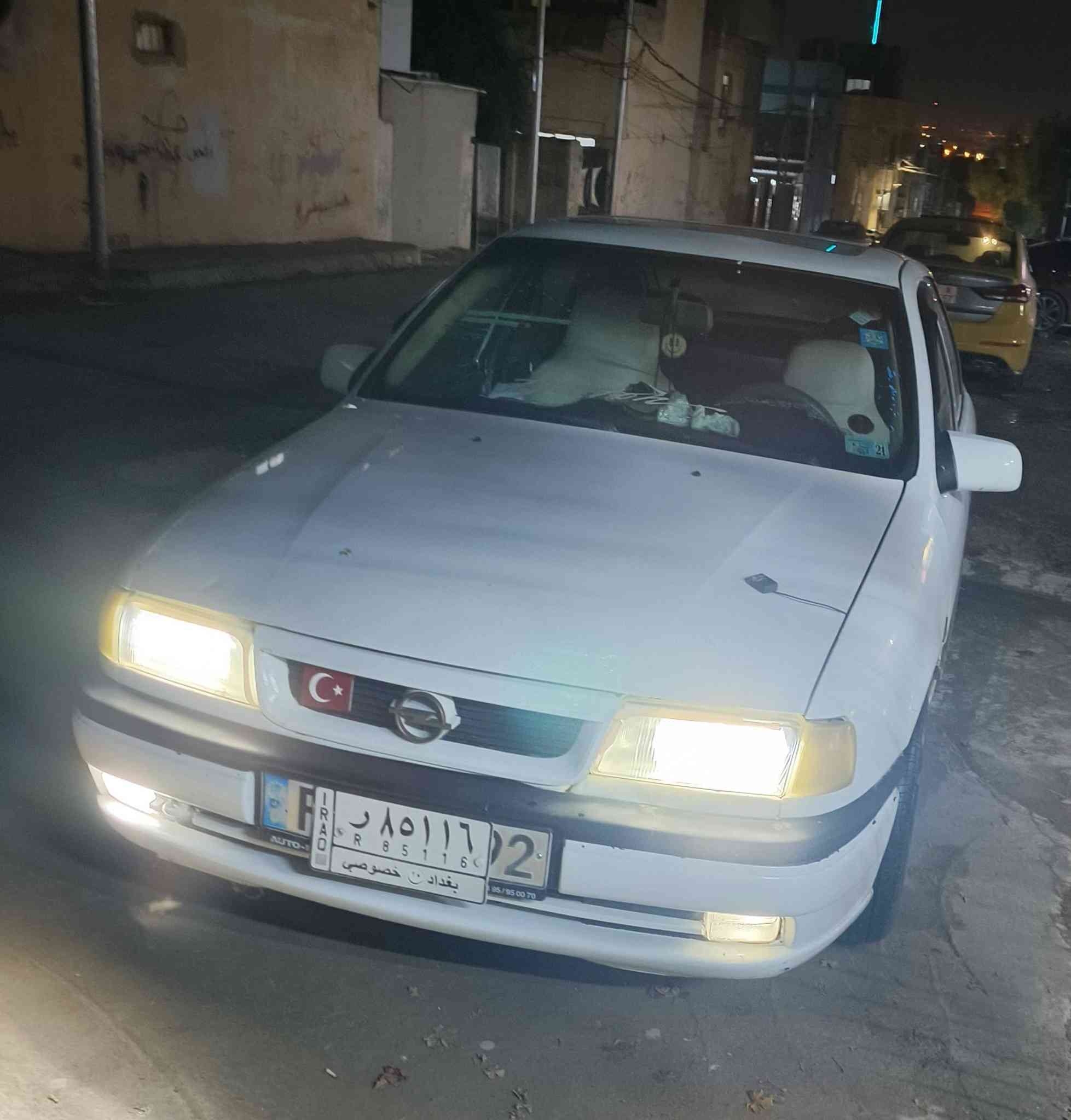 سيارة اوبل ڤكتره
موديل 1992 محدثة لل 1995 
بيها صرف
 مابيها صبغ 
غير الدوائر والدوسات 
رقم بغداد راعيها بالموصل 
شرط التحويل سيارة حلوه ومرتبة
السعر 43 
رقم الموبايل : ***********
