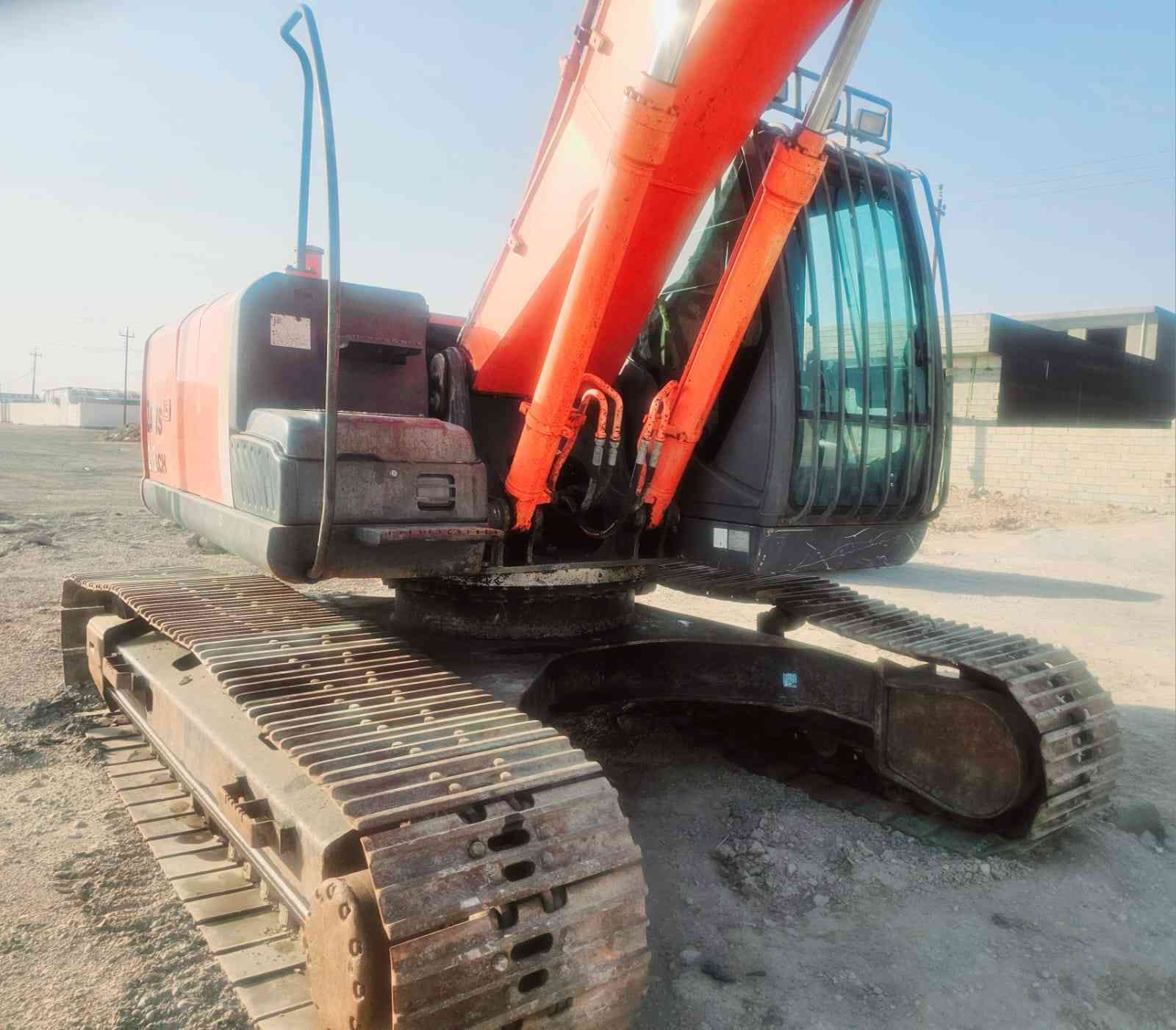 حفاره هيتاشي زت ثري 2007رقم اربيل 
التواصل والاستفسار ***********
مكاني ديالى بعقوبه
