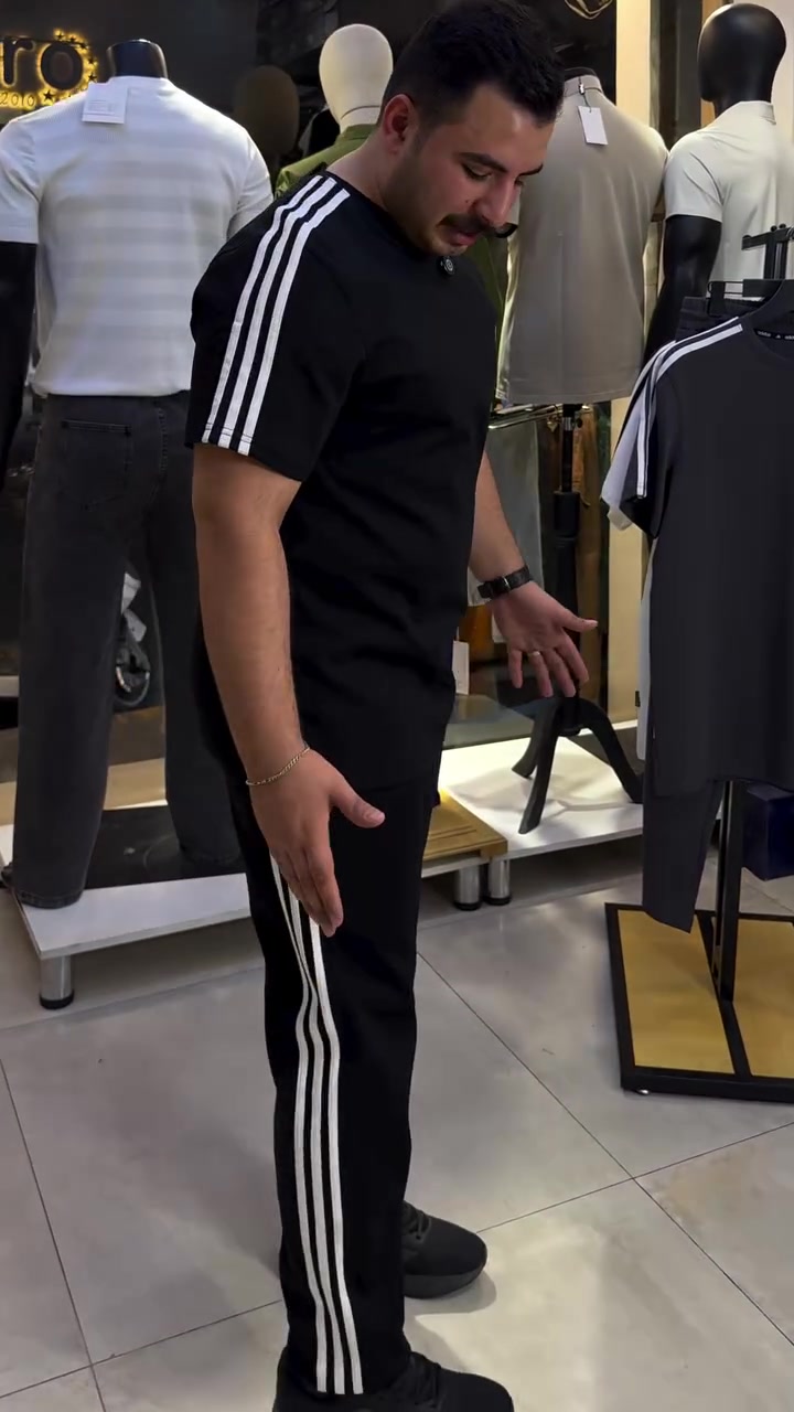 تراك اصلي قطني اديداس 
قياسات 
M L XL XXL
للحجز والاستفسار مراسلة دايركت
***********
