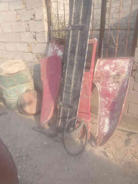 السلام عليكم ورحمة الله وبركاته زعانف مشلح وشبقة مال سكانية موديل 92 للبيع بلاديات السعر خاص ***********
