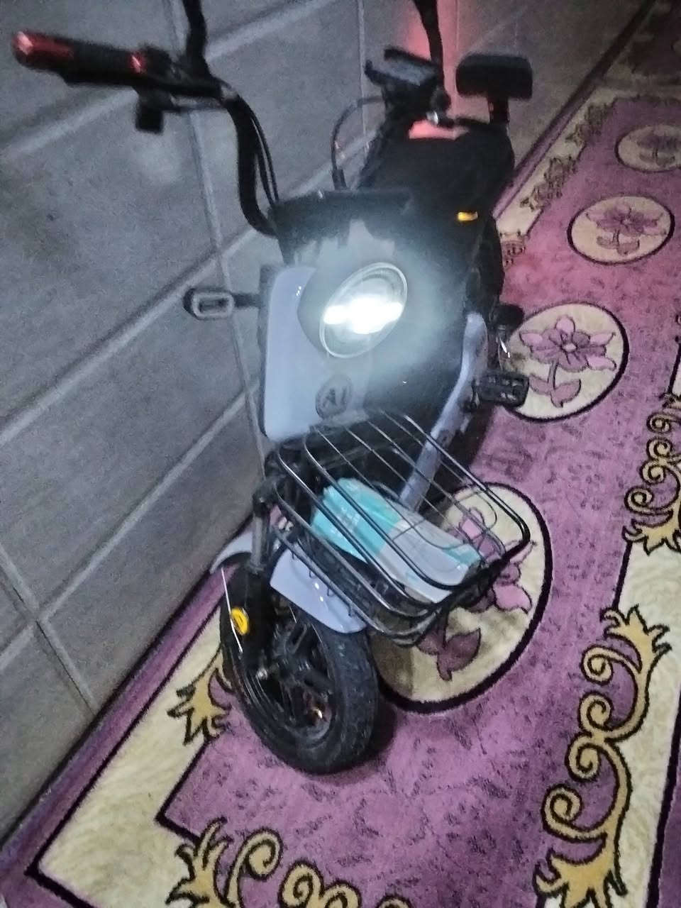 درجة شحن جديدة ما مستخدمة 
حجم 14 تشغيل عن بعد 
دبل بصمة 4سويجات
السعر 275
***********
