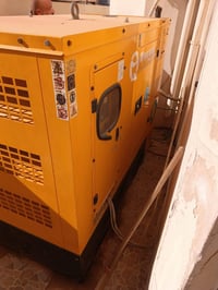 بيركنز • ٢٠ كي في • نظيف