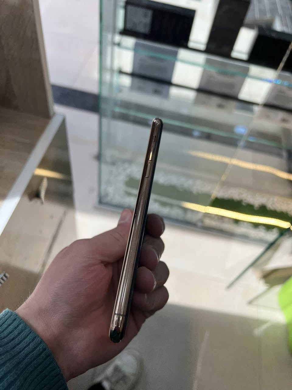 ١١ بروماكس 
مبدل شاشه وبطاريه اصلي 
ذاكره ٢٥٦ 
تك سيم 
نظافه ٩٩٪؜
بس بي هذا الكسر البسيط 
السعر خاص  
للاستفسار  ***********
