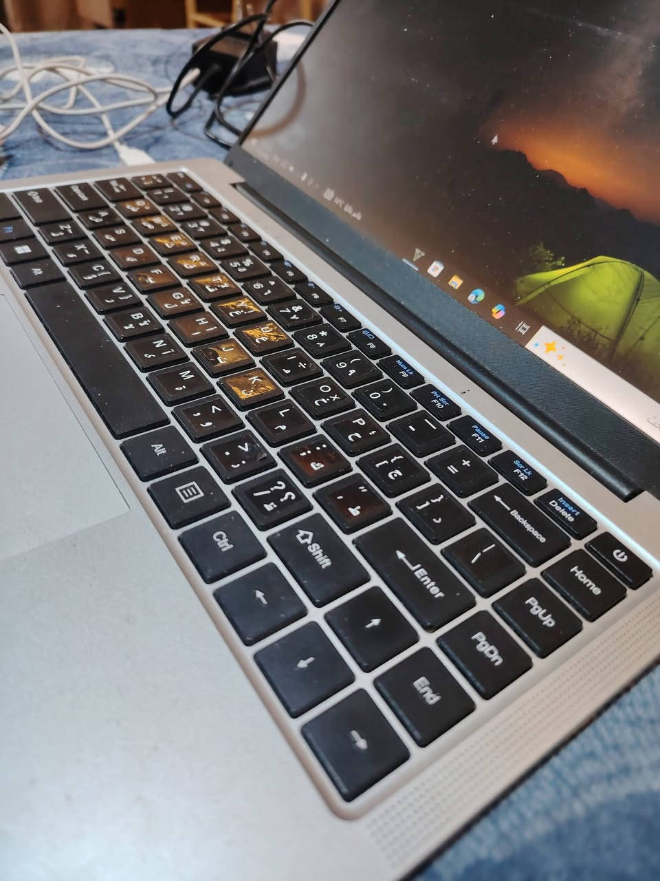 120 الف يحتاج تنضيف للكيبورد 
بعض دكم يشكله وبلصوره مثل ما موضح بسيطه
ويها موس وكيبور ويرلس وشاحنه بس واحد يرتبها لان ما الي خلكها ولا اشغلها وتوصيلها عليه


**إذا كنت صاحب هذا الإعلان وتريد حذفه لأي سبب، رجاءا أرسل رسالة إلى الدعم الفني**