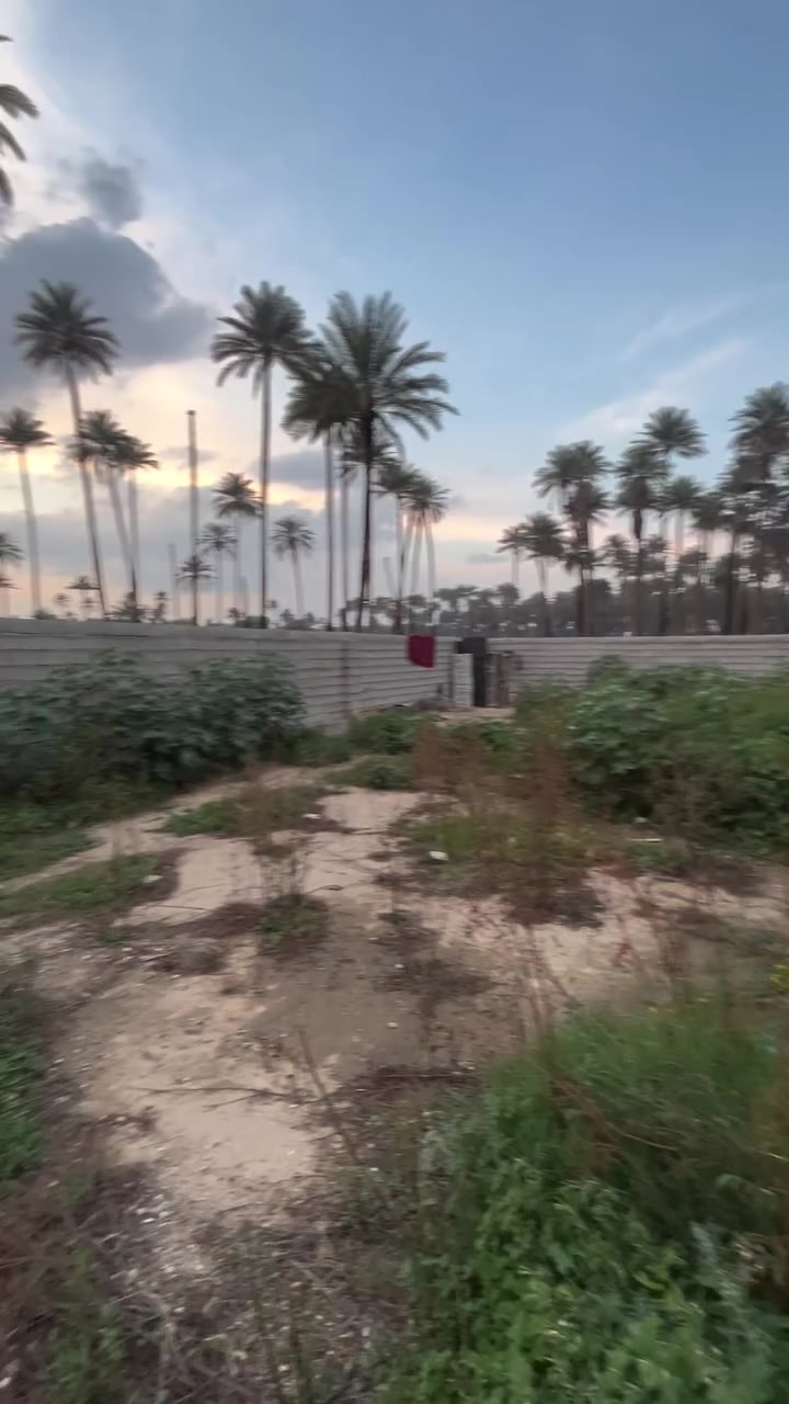 السلام عليكم
قطعة أرض للبيع قرب البودالي مساحة 560 واجهة 10 نزال 56 
للأستفسار اتصال عالرقم ***********
