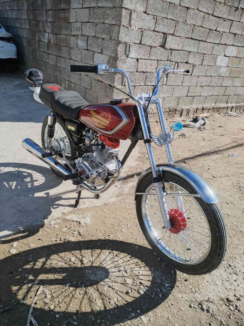 سلام عليكم دراجة للبيع مديل 26 كلهة هية ول شاصي صالي ١٥ يوم من عمرتهة اوراق سكنر ٦ وية المكاتبة ٧ نوع المكينة نامة تيربو سعر 850 وبيهة مجال بسيط دراجة مابيهة اي نقص كاملة شغل وطلع دراجة بعدهة عل سحك اول تبديلة دهن الهة مكاني بغداد غزالية شارع ضغط مامتواجد عل فيس بس واتساب رقم ***********
