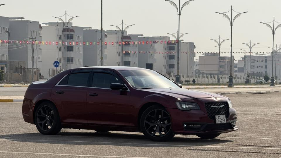 كرايسلر c300 2018 محدثه بالكامل S داخل وخارج 
صور حادثهه والسونار موجودات بالصور السياره مكانهه كربلاء سنويه لل٢٠٣٠ معروضه ب١٩٥ 
(***********)
