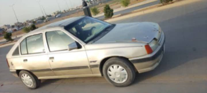 للبيع سعر بلاش اوبل كاديت حجم 16 رقم الماني نينوى موديل 91 سنويه عضم 2027 ضايعه مسويلها بدل ضايع وعندي كتاب بيها ( بيها كابون ) كير شرط محرك بدايه صرف مصبوغه عام جماليه بيها معجون بل تكم تايرات جدد باتري جديد طخم تعبان شرعيها داخل الموصل شرط التحويل فقط من الشرعي السعر 15 ورقه
*********** اسيا . بيه واتساب 
*********** كورك  .
