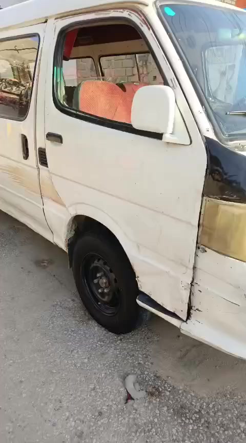 السلام عليكم
فوتون للبيع مديل 2011  رقم احمر قادسية سنوية ساقطة 2019 . تخم تايرات جدد باتري جديد . راعية ناندلة . مكانها القاسم . سعر 18 بيها خطوط مدرسة اعدادية ومتوسطة شفتين  

للاستفسار ‏‪***********‬‏
