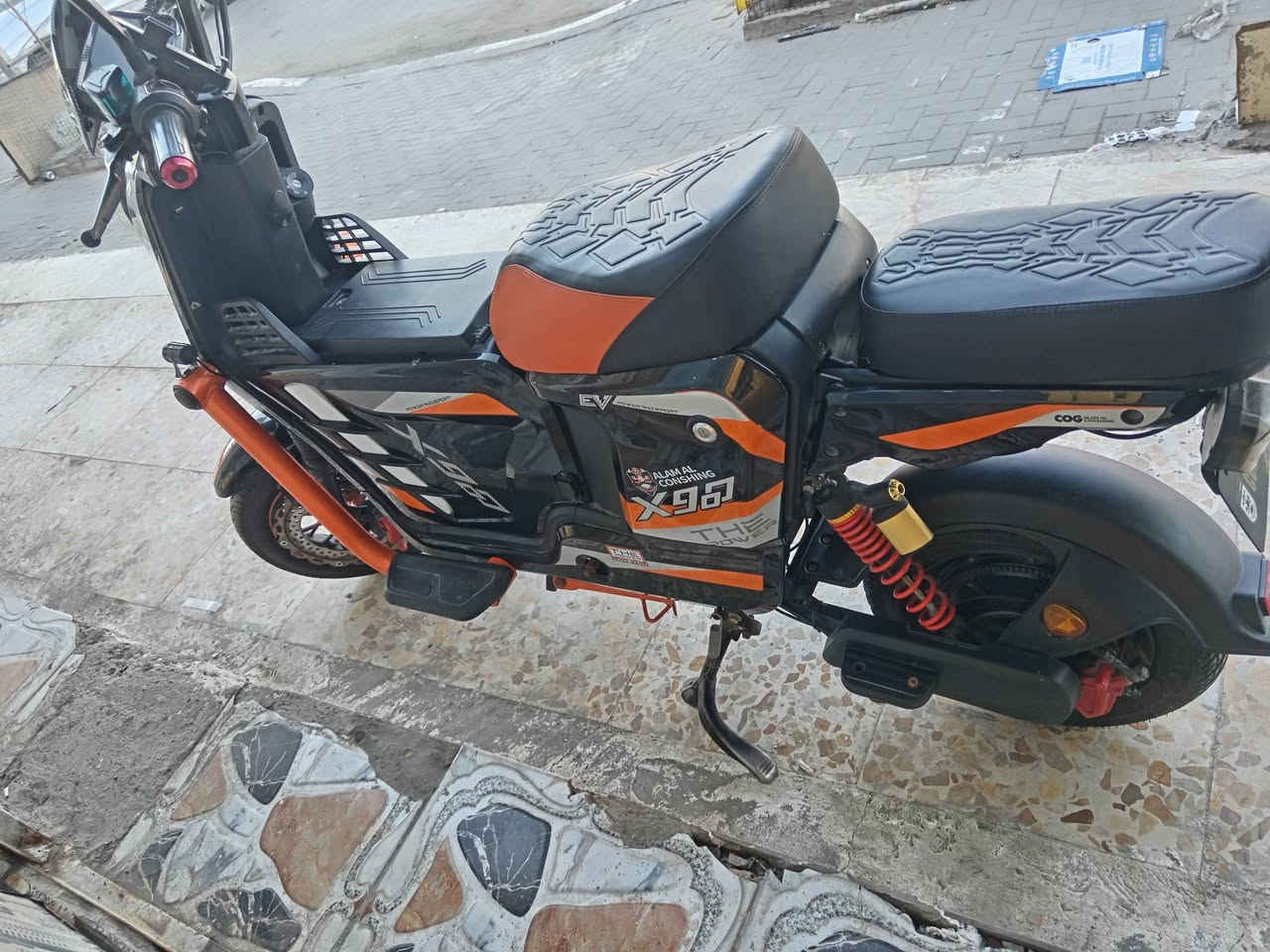 السلام عليكم
دراجه شحن X900 🏍️

بريكات دهن هايدروليك ام العدسه 

دبلات امامي هيدروليك والخلفي غاز 

شاشه ديجتل 

وياله رياضي + فلنجه كبيره 

تشغيل بصمه + سويجين 2 + بصمه وحده 

بطاريات 33 امبير 🔋

عدد 5 بطاريات 🔋

سرعتها 119 حقيقي 80 🏍️

بلوتوث مضخم 

ديجلات + اناره جانبيه 🎧

لايتات زنون + نشره ليليه 🌑🔦

دراجه جديده ونضيفه 

السعر 635 وبيها مجال بسيط للطيبين 💰 

ترهم مراوس حسب القناعه 

عنوان بصره حي الاصدقاء 

الرقم *********** بي واتساب 📱💬
