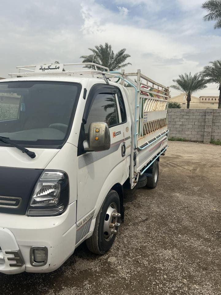 السلام عليكم 
كيا فحل موديل ٢١بغداد 
السياره مغفوله. عده طخه بل تكمه. يم باب صايق. 
السياره خير من الله. السياره مال جناي سياره جاهزه لشغل 
رقم الهاتف ***********
