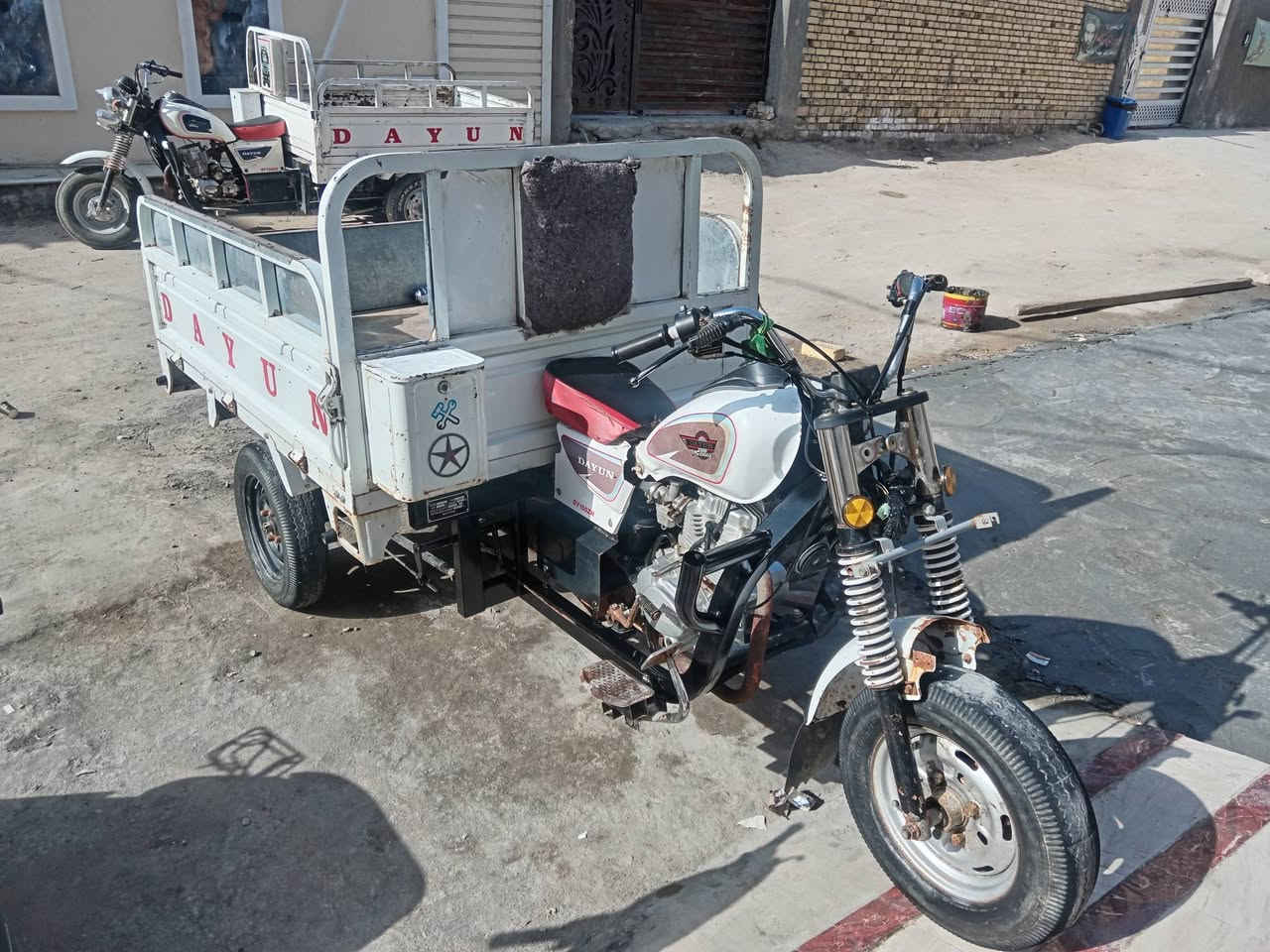 سلام عليكم ستوته للبيع موديل 20اوراق اصولي وكيل بلاديه كلهه غراضهه موجوده شاصي نضيف كهربايات  كامله بيهه دخان قليل سعر 1750وبيهه مجال مكاني ناصريه مركز  ***********
