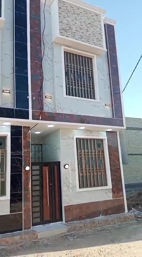 بيت طابقين المساحة(50)
سند25 ملك صرف
العنوان: حولي حي العباس 
للاتصال: ***********
