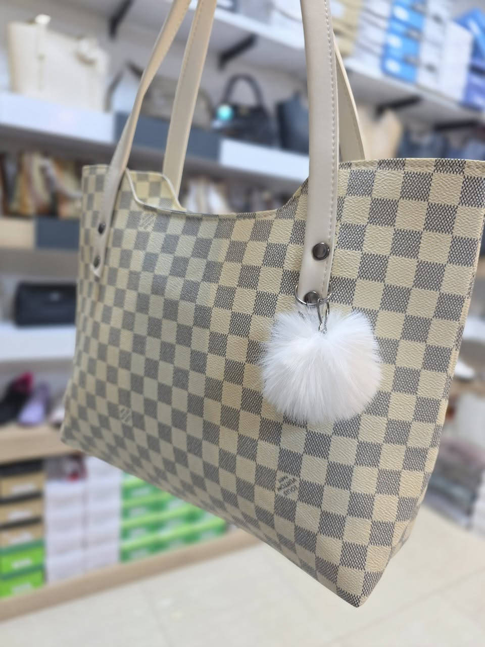 #يسعد__أوقاتكم

هسه وقت الهدايا
والقطعه بس ب 10 الاف 🦾

#أسطنبول_مول_المسيب_الطابق_الثاني


**إذا كنت صاحب هذا الإعلان وتريد حذفه لأي سبب، رجاءا أرسل رسالة إلى الدعم الفني**