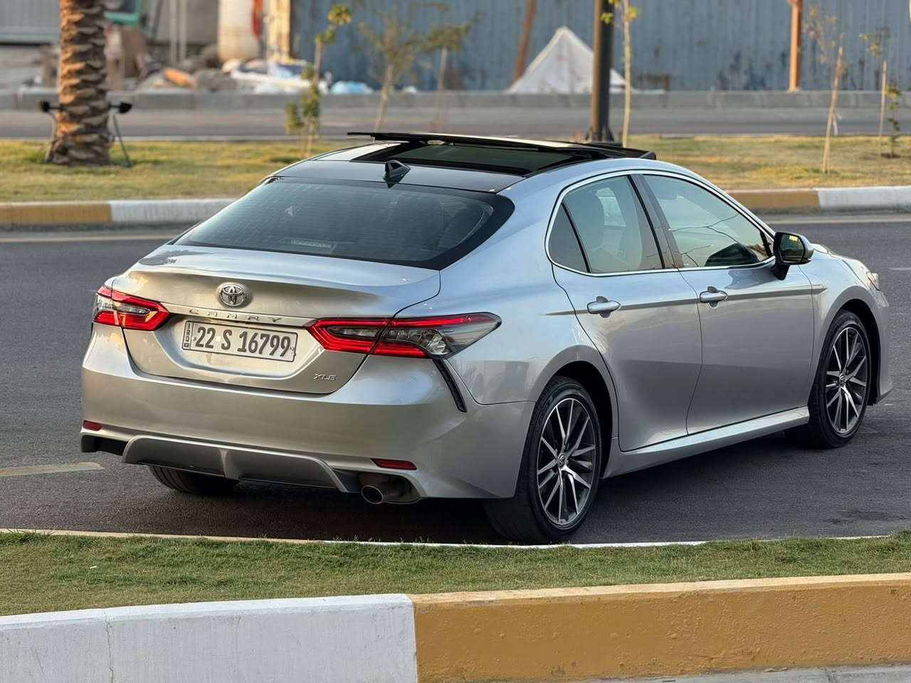 -
189 ورقة   التواصل عالرقم فقط 
ارخص كامري بالعراق XLE -- 
السلام عليكم 
كامري موديل 2023  مواصفات XLE 
تجي فول 1/1  للاخير بنوراما السيارة
مرقمة اربيل هزة وفحص وترقيم جديد السيارة تحويل للمشتري مباشر 
السيارة وارد امريكي ضررها هلال وباب خلف السايق وطخة بتكمه من فوك بسيطة + تصليح بالصندوك بدون دواخل  عالفحص شواصي مكفوله . البجم كبس بلادي بوضع الشركة
ايرباك فقط البردة والباقي كلة سليم 
مواصفات XLE ًمعروفة فول الفول
--
سعرها 189  ورقة / 
بغداد حي الجهاد الاطباء  مكان السيارةً
***********  
واتساب متوفر او الاتصال عالرقم
