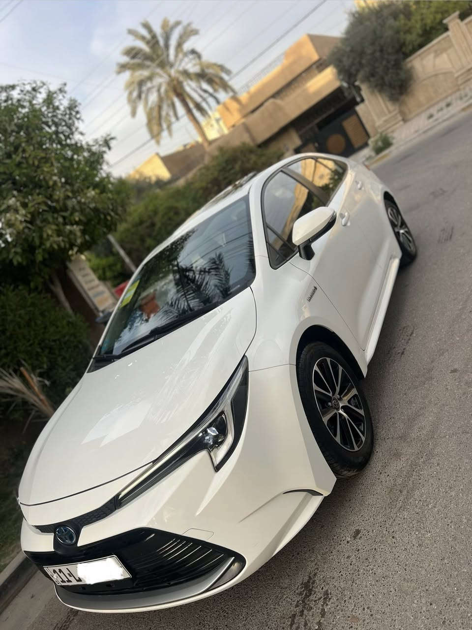 السلام عليكم
للبيع كورلا موديل 24 هايبرد فول مواصفات تجميع صيني 
رقم بغداد الجديد بأسمي
فتحة
رادارات
تحكم ستيرن + كاميرا
بصمة
اوتو هولد
قطعتين تبريد 
 وباقي مواصفاتها المعروفة

مكفولة من الصبغ وكلشي
ماشية 26 الف
بعدها جديدة بوضع الشركة

السعر 14800$ ( 148 ورقة ) وبيها مجال بسيط
للاستفسار : ***********
مكان السيارة : بغداد - حي الاطباء
