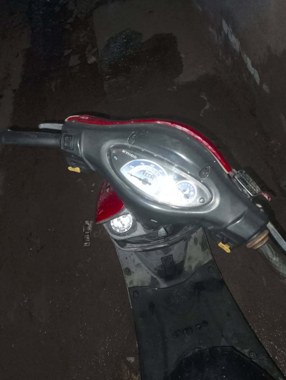 السلام عليكم دراجه البيع بكان بغداد الشراي يخابر دراجه كامله بس نقص ترايش مابيه لا نضوح ولا دخان ***********
