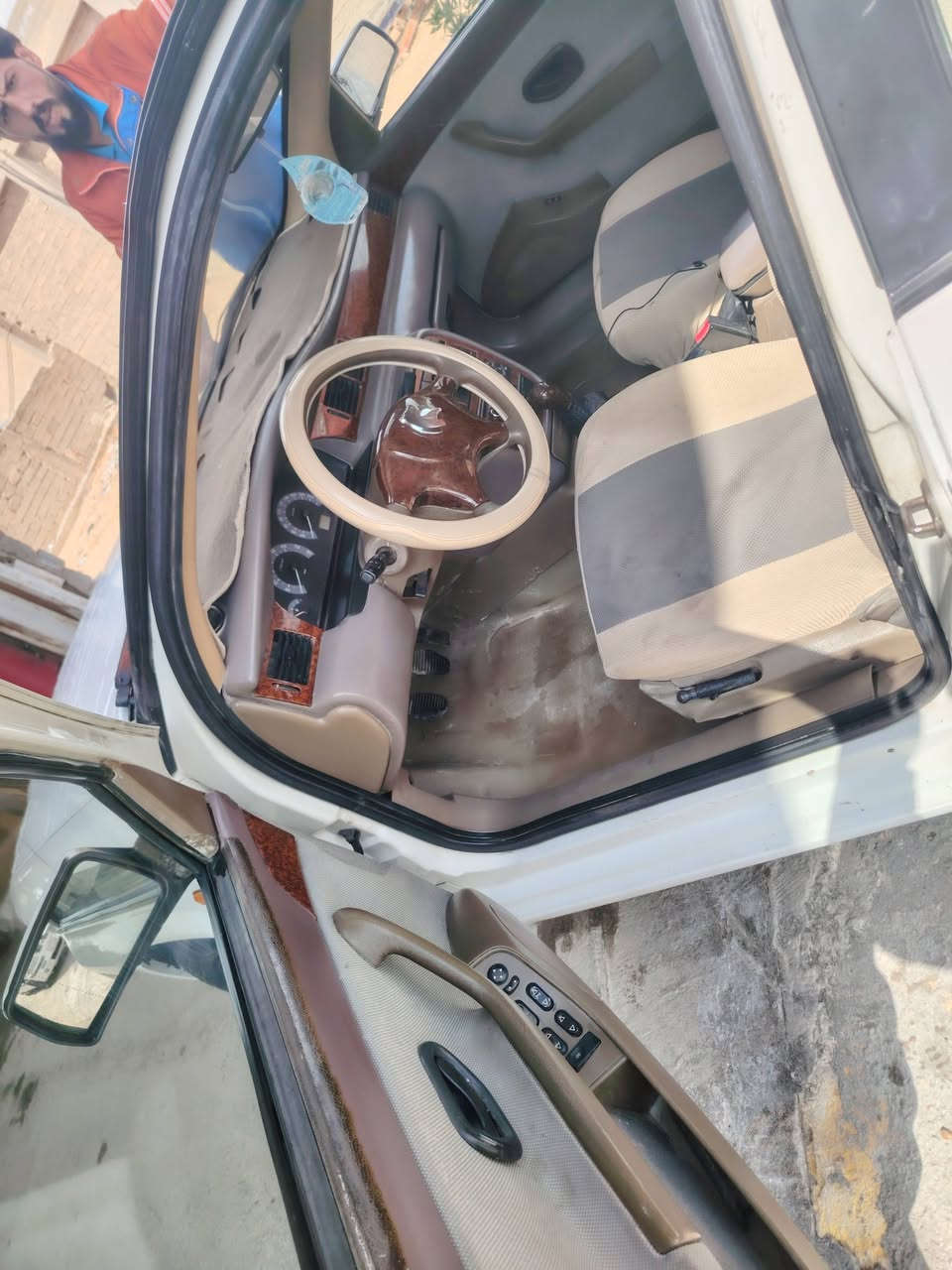 سمند 2012 كفاله من صبغ وتبديل رقم نكليزي بابل سنويه 2030 مكان سياره نجف وراعيه بل النجف بيه بس مكانين بارد محددهن وشخط بل الباب سياره جديده لمكينه ولحداديه وتبريد كفاله سعر 42 قفل ***********
