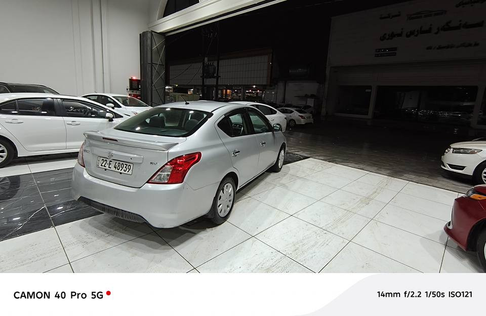 نیسان ڤێرسا مۆدێل 2017یی مواسەفات SV تەنها 1پارچە و نیو بۆیاغە بێ ئێرباگ کەمێک ژوورەوەیی هەیە بێ شانسی و بەدەنە سەیارەکە بێ مەسرەفە  پاک و خاوێنە سەنەویو هەزەی تازەیە گێر و مەکینەی بەشەرتە بۆ زانیاریی زیاتر پەیوەندی بکەن بە *********** أربيل, العراق
