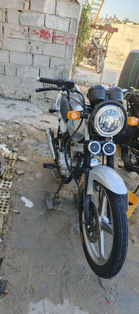 سلام عليكم دايون عضم موديل 2018 دراجه جديده مبدل بيه بس بستم وبوشه وشركه شرط صوت لمكينه ما سمعه وياهه صالنصه مفلترت وثانيه كاتم وثنينهن بلادي وياهه مهات 2018 دراجه جانت محجوزه بغداد نحجزت 2020/12/30 وهيه طلعه من لمعرض ب2019 دراجه من 2020/12/30 لحجز لحد 2025 ورقمته بغداد نكليزي بسمي تحويل وين ما يعجبك تريد بغداد بكربلاء ودراجه معمره مال جناي لتفيده يرسلني عليه وسعر نهائي 16500 فقل بدون معامله ولوضيع دراجه وحيده بكربلاء رقمه بغداد ونوع دايون واسف عل طاله ***********
