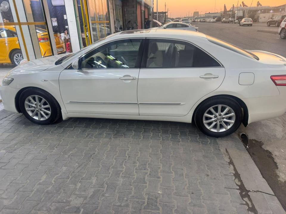 ٱلــڛــلآآِٓم ؏ـــَـلـِْـْْېـگِم.  كامري 2011 للبيع ماشيه حقيقي. 60 الف حقيقي . كفاله عامه.  فقط بارد بسيط. بالمدكر الامامي الايسر.  فقط. باقي بدي كفاله صبغ ومعجون وتبديل. وشخط كذلك. مغلفه عام. نانو بلاستك. فووول مواصفات.   كامله مكمله. من كلشي. حداديه شركه. السبير بلادي وكاله. مانازل. كلشي بيها بلاد ووكاله كذلك. باسمي. تحويل ثاني يوم.  للاتصال..***********
