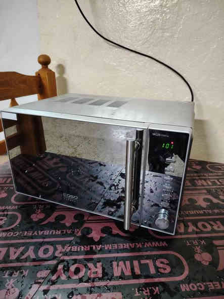 ميكرويف حجم ٢٠ لتر حجم الوسط شرط اخو الجديد مستخدم شهر السعر ٥٠ الف شاري اتصل عنوان وادي حجر يوجد توصيل حسب المنطقة *********** *********** موصل
