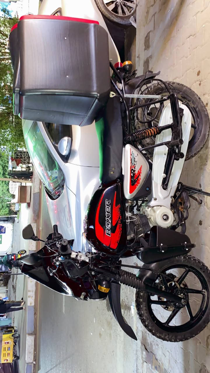 سلام عليكم احبتي ❤️.
بوكسر موديل ٢٠٢٢ نازله بشهر ل١٢ يعني تنحسب على ل٢٣ الدراجه تخبل وجديده بم معنا الكلمه مامشتغله دليفري والصندوق للجماليه فقط والدراجه مدفوع كمركها وكامله والختم قاضي ورقه الكمارك كامله كلها المعامله والدراجه تجي وتشوف شلون نضافتها وصوتها وكلشي بيها يخبل
السعر مليون ونص وبيها مجال 
١٥٠٠ 

العنوان بغداد العلاوي يم البانزيخانه مال علاوي او يم كراج العلاوي   

***********
