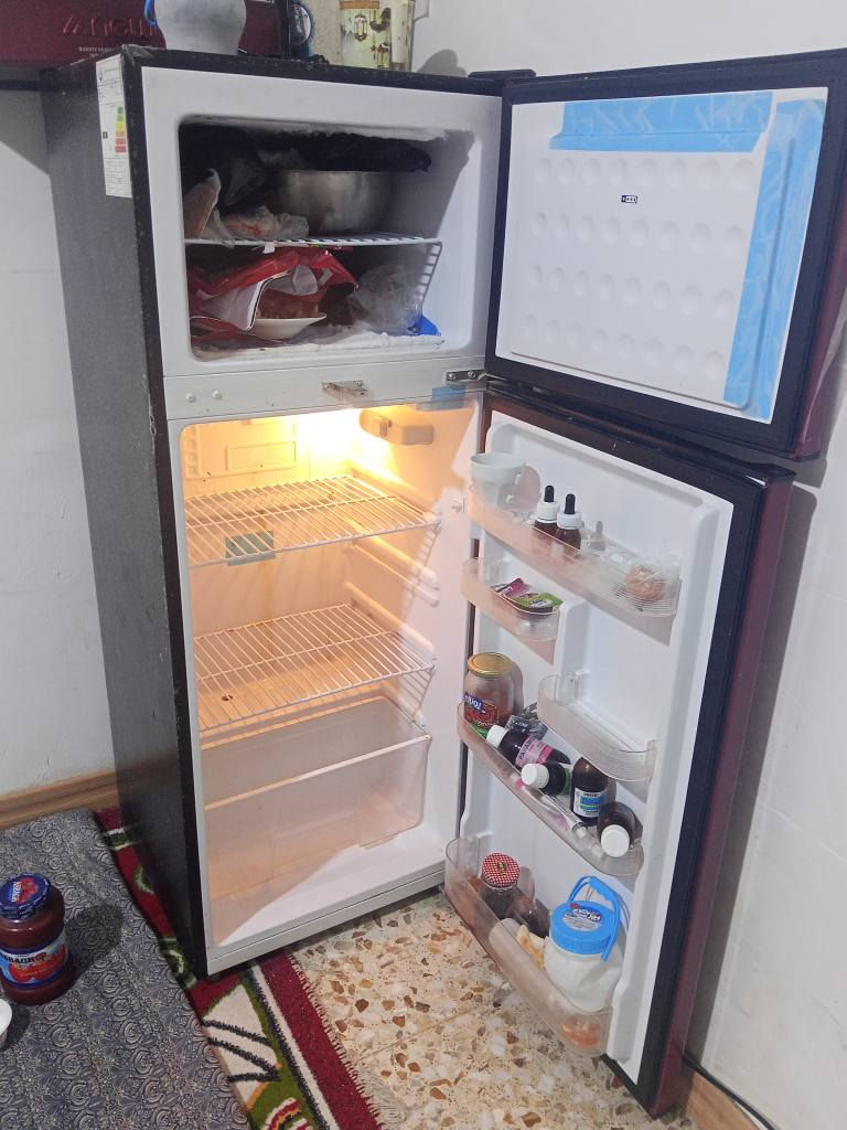 ثلاجه جديده ماصارلي هواي من خذتهه كسر عمارة, ميسان


**إذا كنت صاحب هذا الإعلان وتريد حذفه لأي سبب، رجاءا أرسل رسالة إلى الدعم الفني**