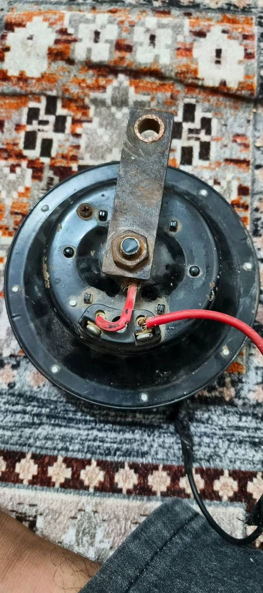 سلام عليكم هورنات لبيع بوش ايراني عميي مبدل اقراص عنوان بغداد الحسينيه السعر 250 رقمي ***********
