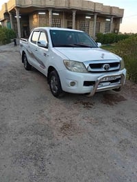 هيلوكس • ٢٠١١ • كير عادي