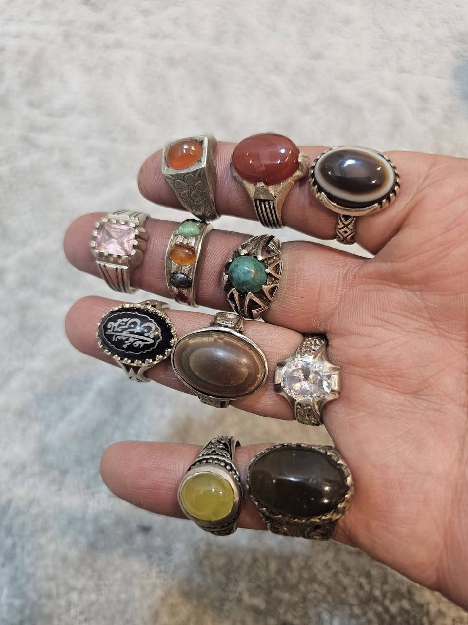 ١١٨ خاتم ...وزنهم ١٠٦٠غرام سعر الغرام قفل ٣٠٠٠ مكان محافضة ميسان


**إذا كنت صاحب هذا الإعلان وتريد حذفه لأي سبب، رجاءا أرسل رسالة إلى الدعم الفني**