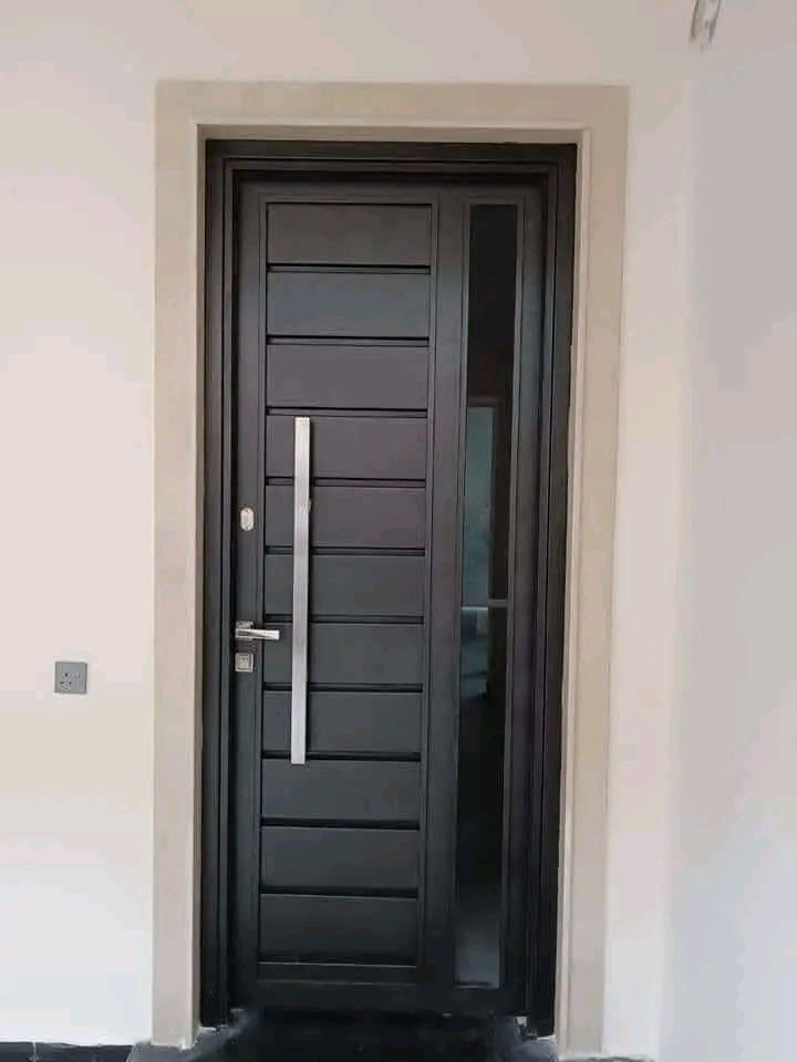 باب داخلي الاسعار 200 الف مع ملبن و كيلون وربل والصبغ و الشد والنقل كامل نوع الحديد مليم ونص 
***********
تحياتي للجميع
