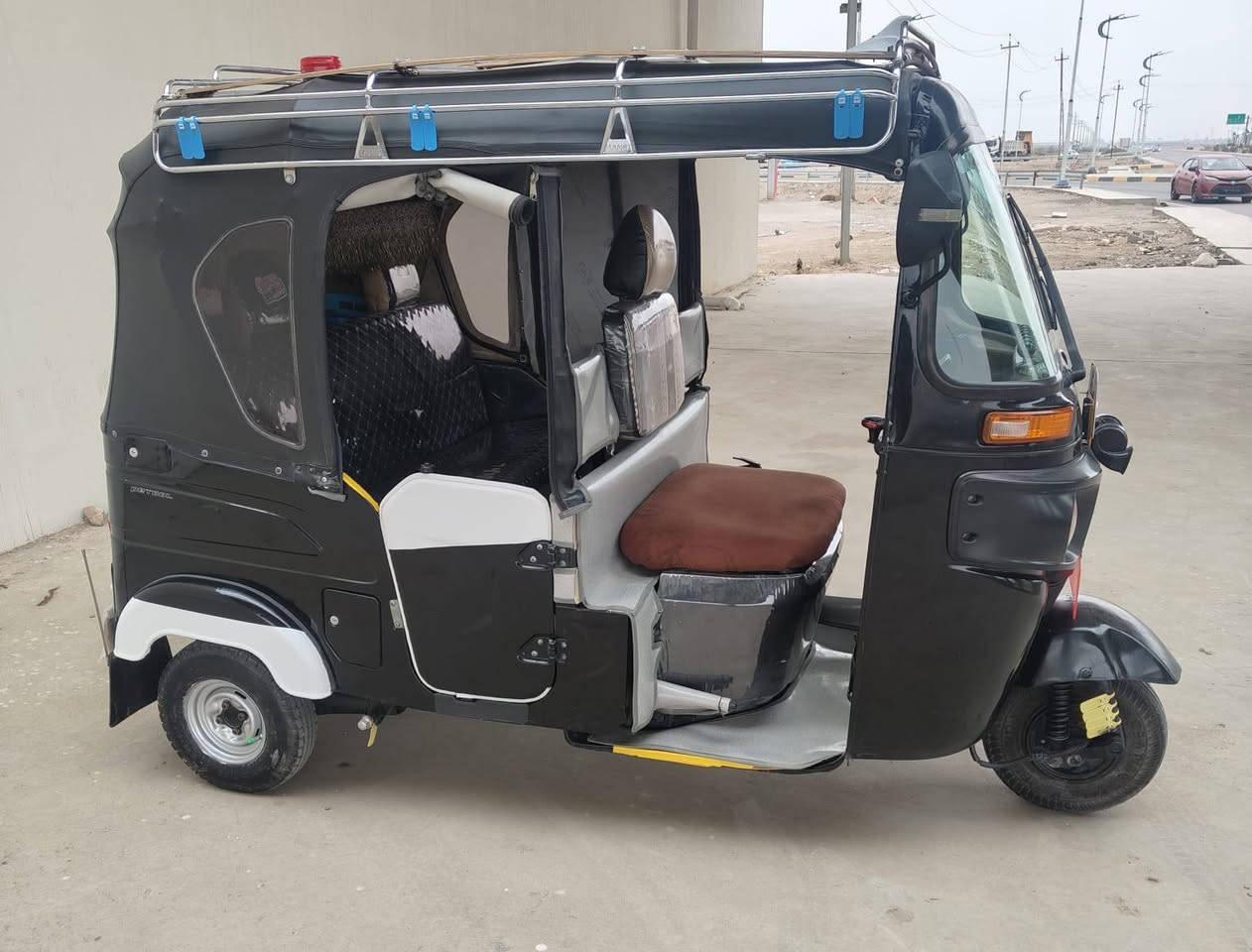 السلام عليكم تكتك 22 شباب التكتك معمر بيهه دواسه  والباقي كفاله مكاني بعقوبة  يم المرور وهاذه رقمي ***********
