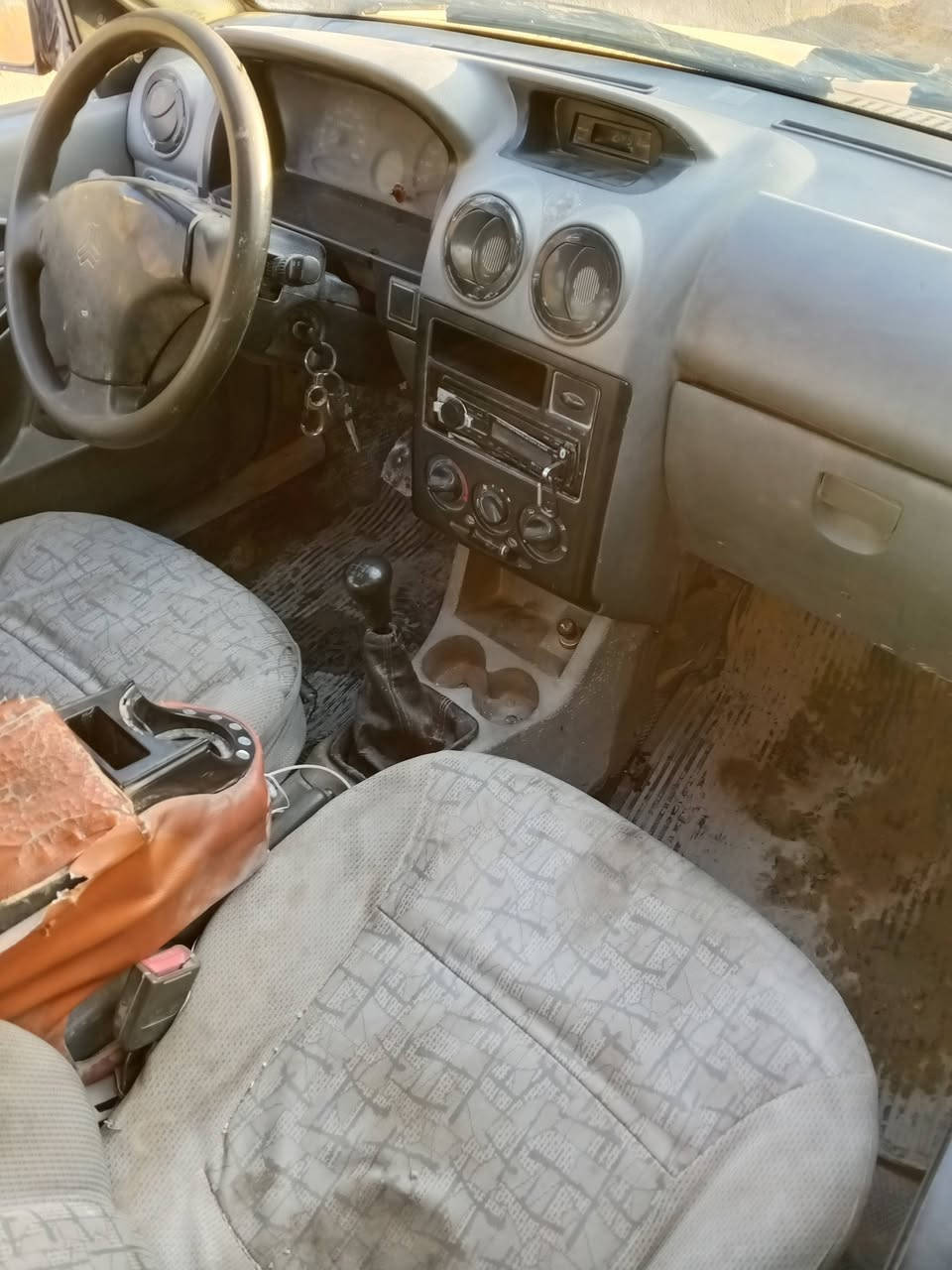 السلام عليكم للبيع موديل 2012 مكاني بابل السعر 15 وبيها مجال ***********
