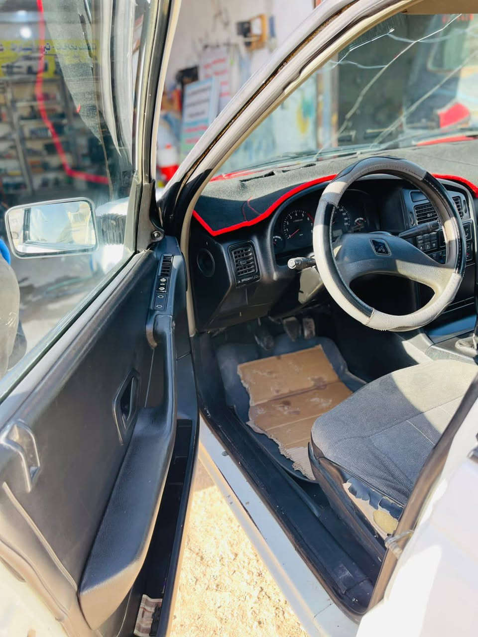 بيجو روى ٢٠٠٧ رقم بغداد انكليزي باسمي سنويه ل٢٨
سياره جاهزه عدا التبريد نقص كلج كمبريسر 
السعر ٣٢ بي مجال قليل 
عنوان بابل الحله 
بيع او مراوس حسب القناعه 
***********
