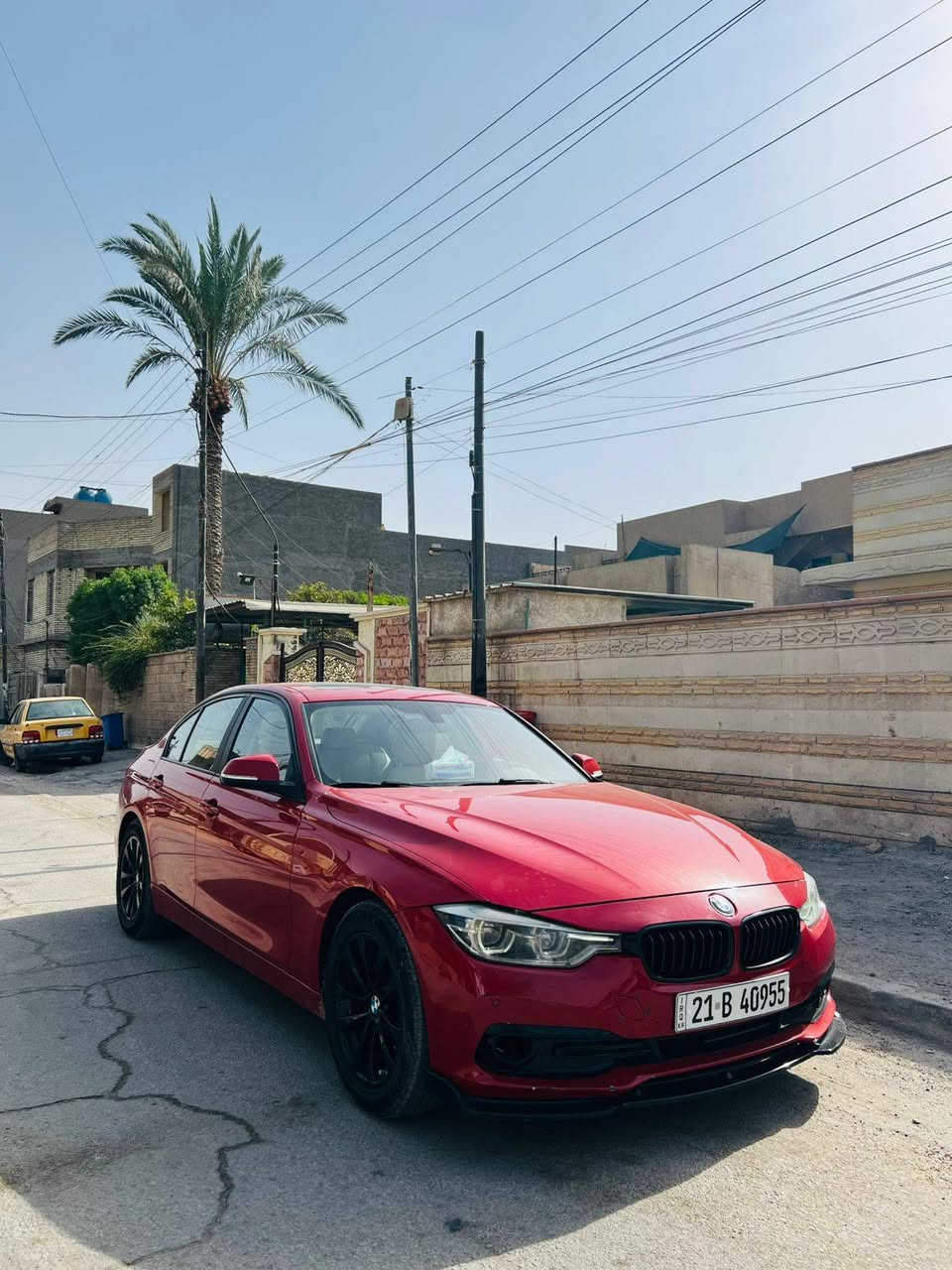 BMWF30(2016)وكالة العروش
ميكنه B48 twin power 
turbo
خمس بردات 
تبريد قطعتين 
حساسات خلفيه 
كاميرا دواره
بصمه تشغيل
اربعه انضمه قيادة 
سبورت 
كونفورت
ايكو
نورمال
كير HP8 8 نمر
سلايد روف
حساس مساحات
لايت داينمك
زينون بلادي
اطارات 17 
تخم تاير جديد 
عليها ادامه كامله
دعاميات صبغ فقط
السعر 165 الموقع الدورة 
***********
