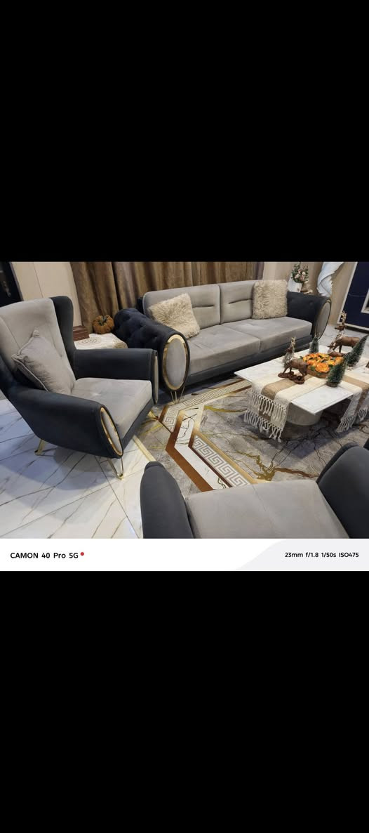 تخم مودرن تركي ويصير سرير قلاب نضيف جدا ب480 عنوان الشعب شارع الصحة الاتصال على واساب ***********
