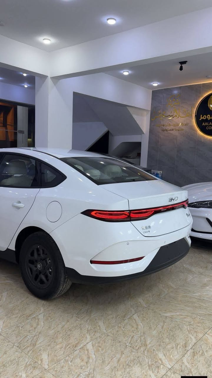 السلام عليكم كن بلاس ٢٠٢٥ داخل كريمي بعدها زيرو مكفولة من كلشي وغراضها كاملة من بصمه وكارت وشاحنه وباقي التفاصيل وحته ارضيات بيها السيارة جاهزة من كلشي مكانها بغداد الاتصال على الرقم ***********
