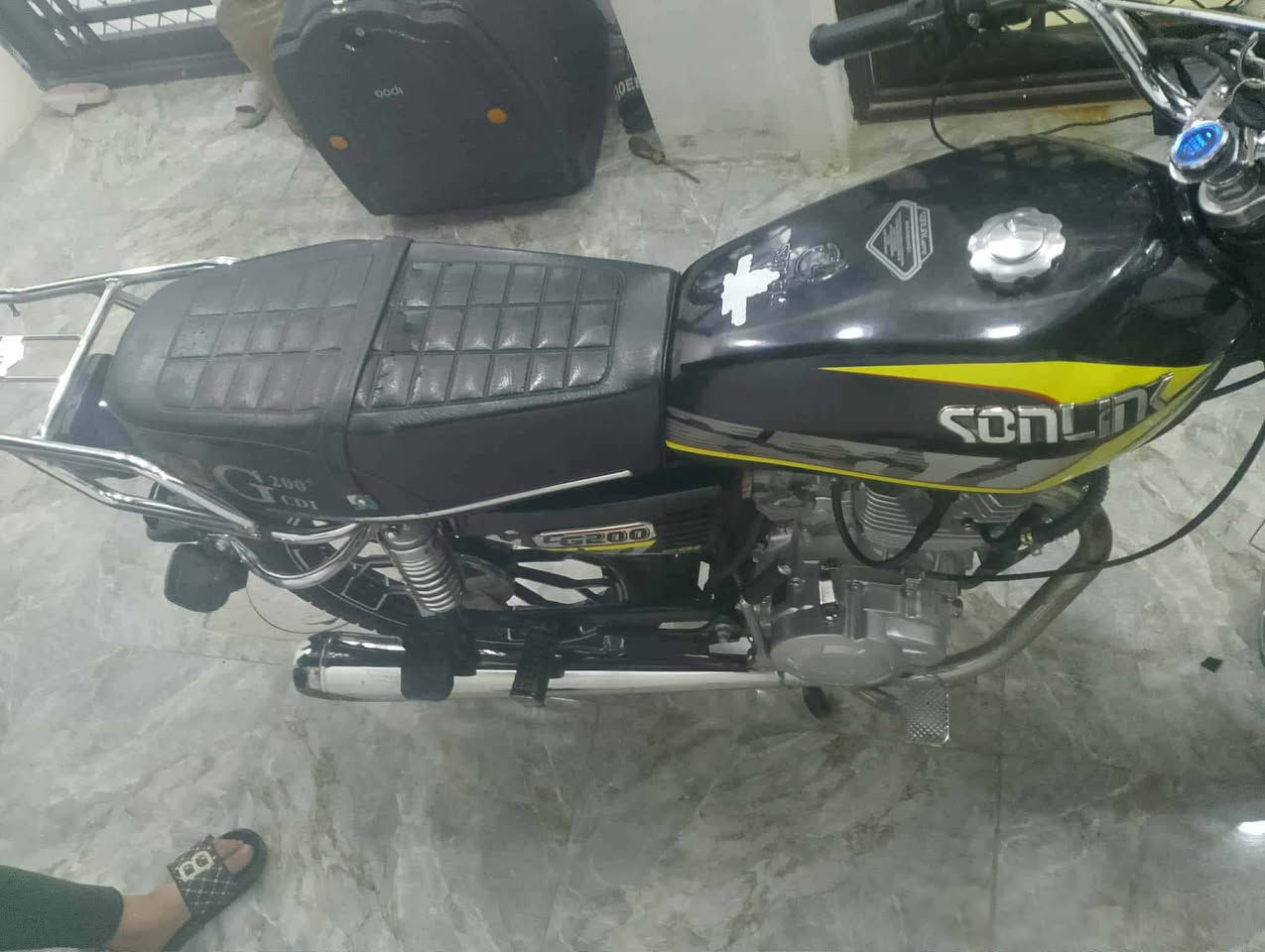 سيفان مديل 2024 مكينة 200 كفالة لابخار لانضوح لاتنقيص كهربائياتها كلها شغالة لايت عالي ناصي اشاير بكلايت هورن نكرة سلف دراجة حلوة ومرتبة
بنزات وتايرات جدد
اوراق كاملة سعرها 675 وبيها مجال قليل
مكاني بغداد الدورة متواجد خاص بكل وقت
👇
‏‪***********‬‏ هاذ رقمي بي واتساب هم
