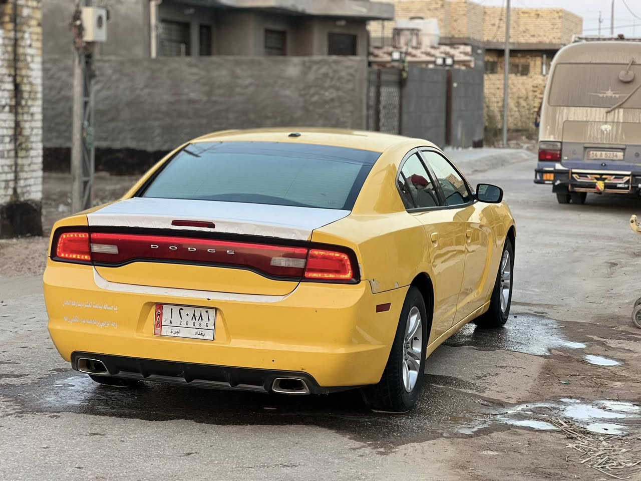 سلام عليكم للبيع
جارجر 2012 رقم بغداد بسمي حادثه جاملغ امامي وبنيد وجاملغ خلفي ما عابر ليجوه كير عصه مكينهً خير من الله داخل عسلي جلد تبريد تدفه جاهزه مصفره هيىه ومرور 

مكاني بابل شوملي 

***********
