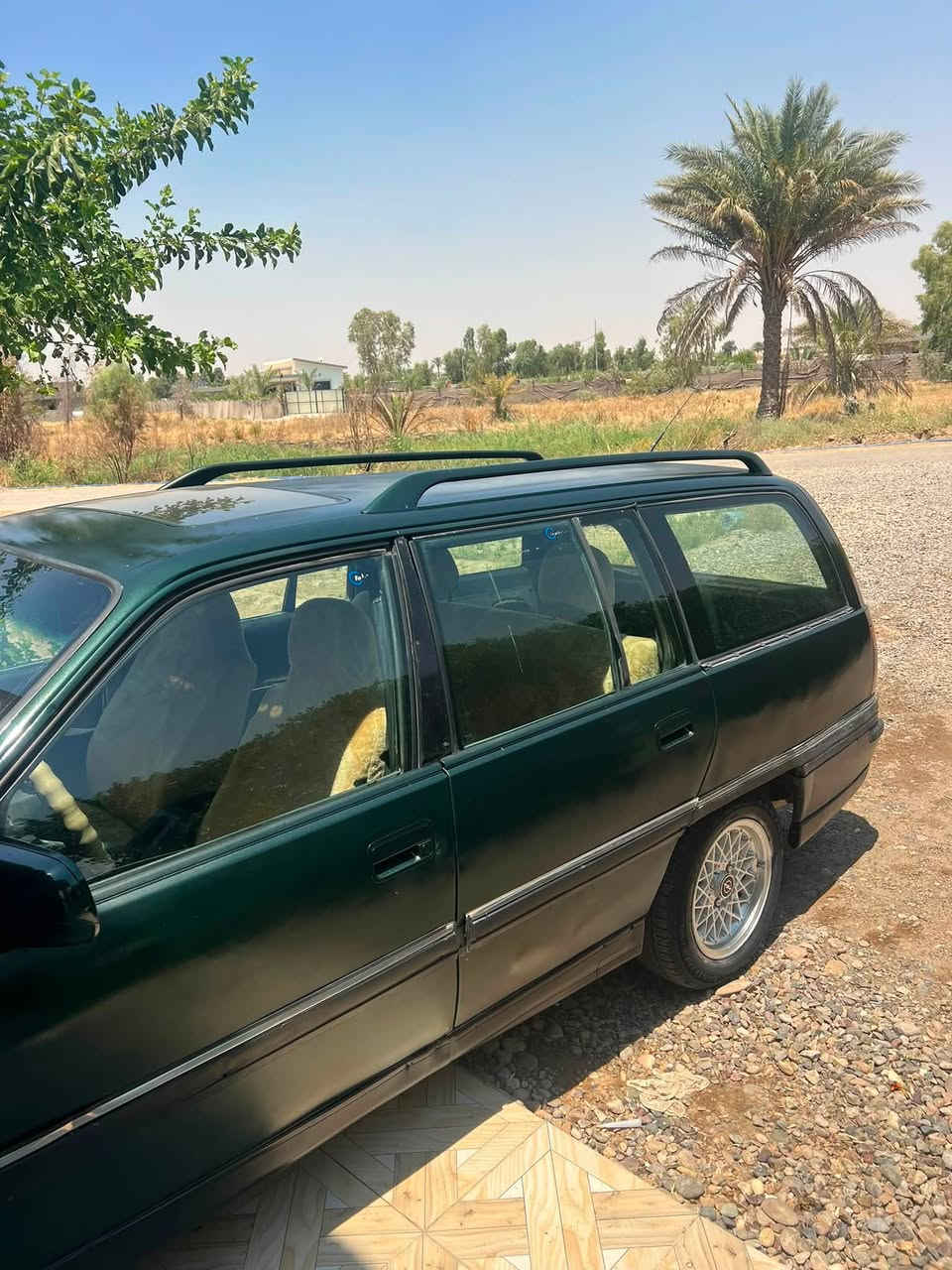 السلام عليكم 
اوبل اوميگا ستيشن 
موديل 1993 
محرك 20 
كير محرك صدر كلو بالشرط 
مصبوغة عام جمالية لاطخة  ولا كلشي 
رقم كركوك تحويل مباشر 

السعر 32 وبي مجال 
*********** 
مكاني قضاء العلم
