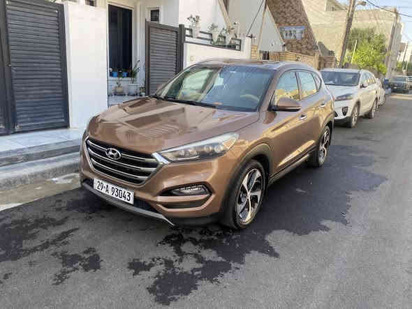 السلام عليكم
توسان امريكي
ماشية ١٢٥ ميل
فول
حادثها بأمريكا بس تاير عكس السايق الورة
وهنا بيها هسة ضربة ع كد شبر بارد بس ممسوي
ويحتاجلها بولش
رقم واسط انكليزي بأسمي
مكينة ١٦٠٠ تيربو
السعر ١٢٣ ورقة وبيها مجال
مكاني بغداد
***********
