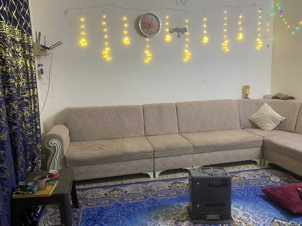 غرفة نوم بدون كوميدي سرير 350الف
ديوان وسط 8 مقاعد 150 الف  الاستفسار الاتصال على *********** بغداد الغزالية شارع الضغط
